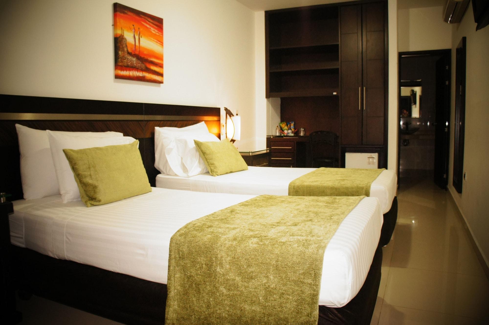 בוקארמנגה Hotel San Jose Plaza מראה חיצוני תמונה