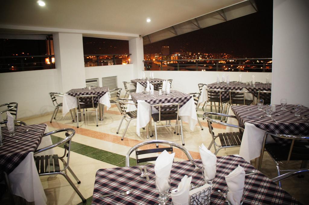 בוקארמנגה Hotel San Jose Plaza מראה חיצוני תמונה