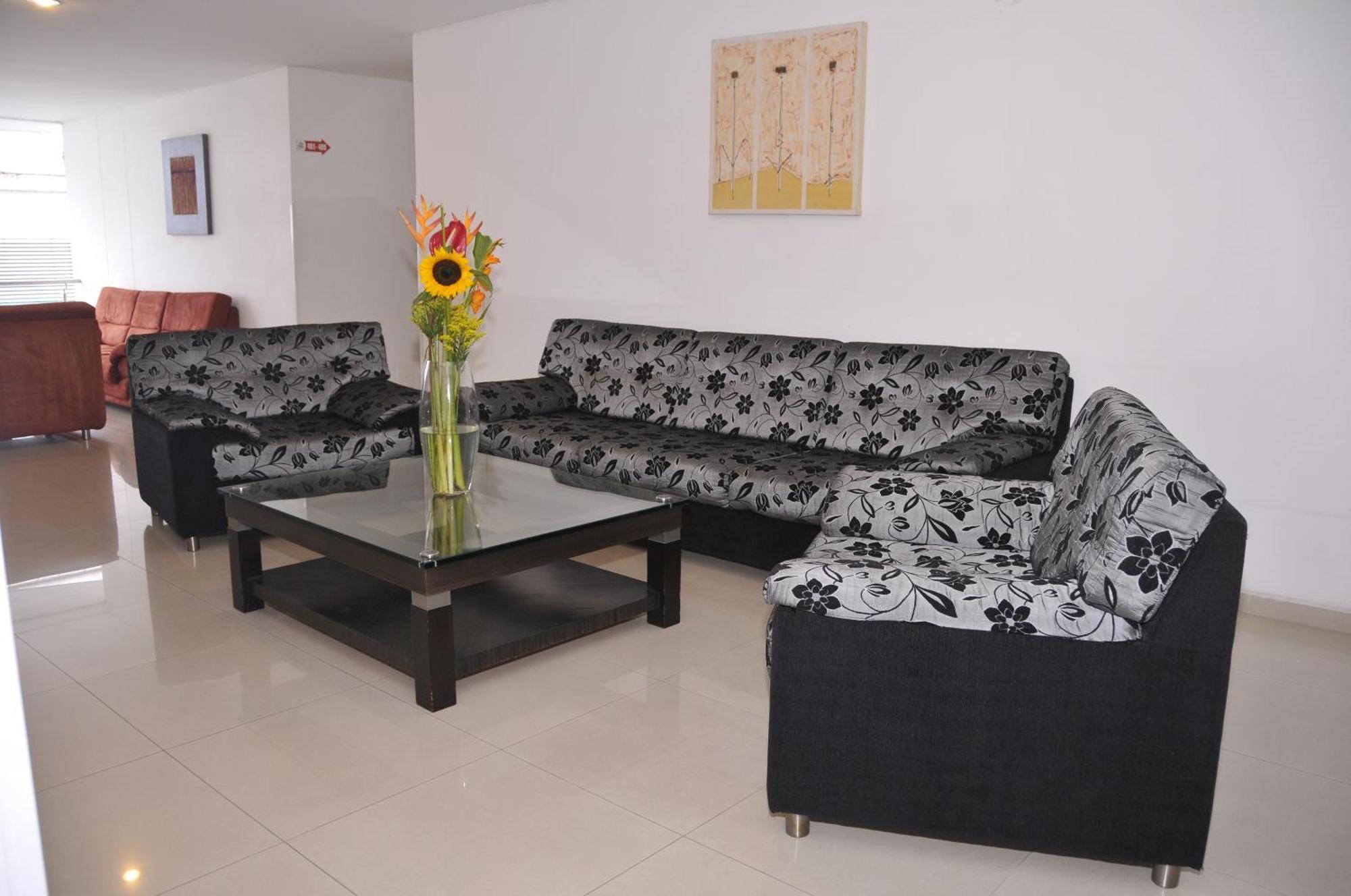 בוקארמנגה Hotel San Jose Plaza מראה חיצוני תמונה