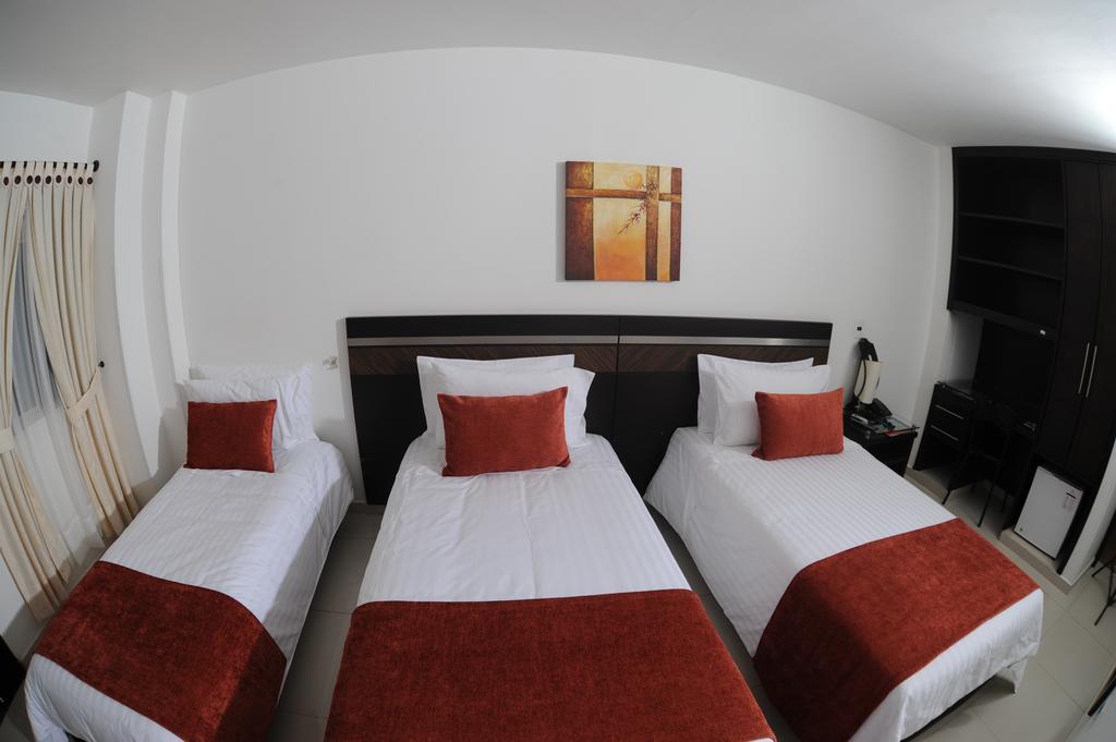 בוקארמנגה Hotel San Jose Plaza מראה חיצוני תמונה