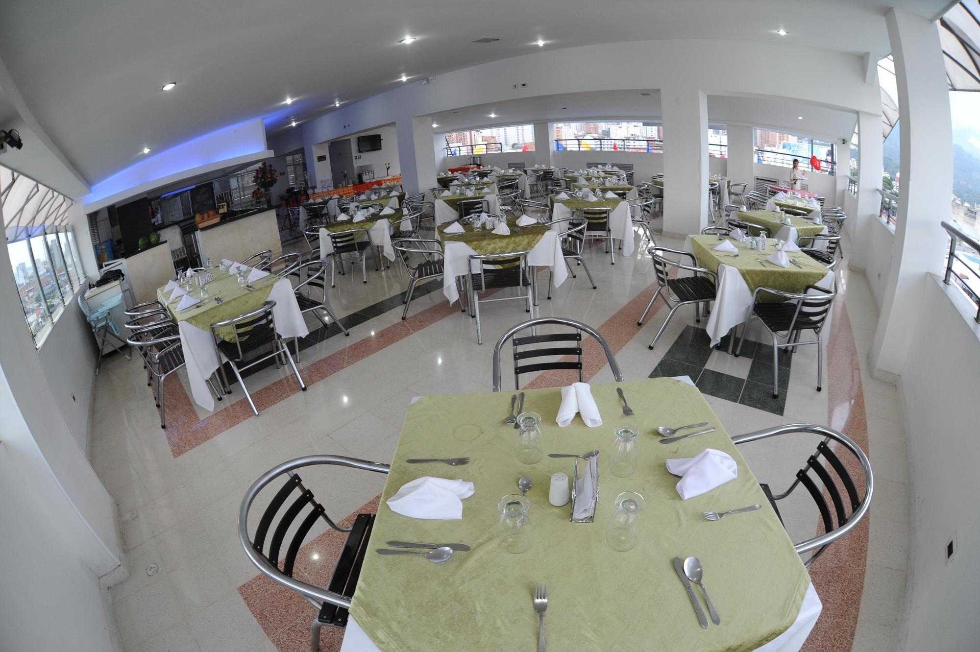 בוקארמנגה Hotel San Jose Plaza מראה חיצוני תמונה
