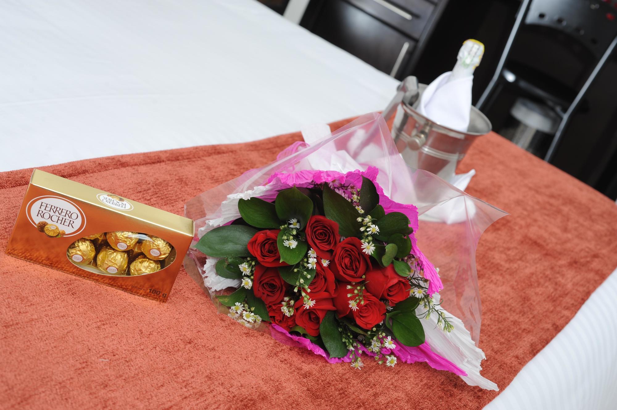 בוקארמנגה Hotel San Jose Plaza מראה חיצוני תמונה