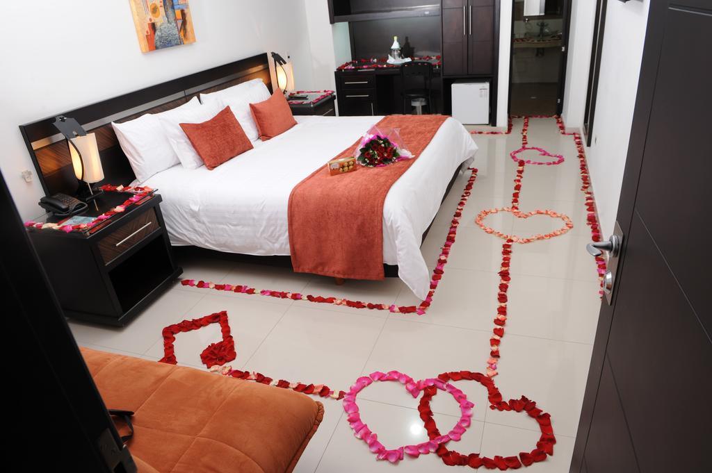 בוקארמנגה Hotel San Jose Plaza מראה חיצוני תמונה